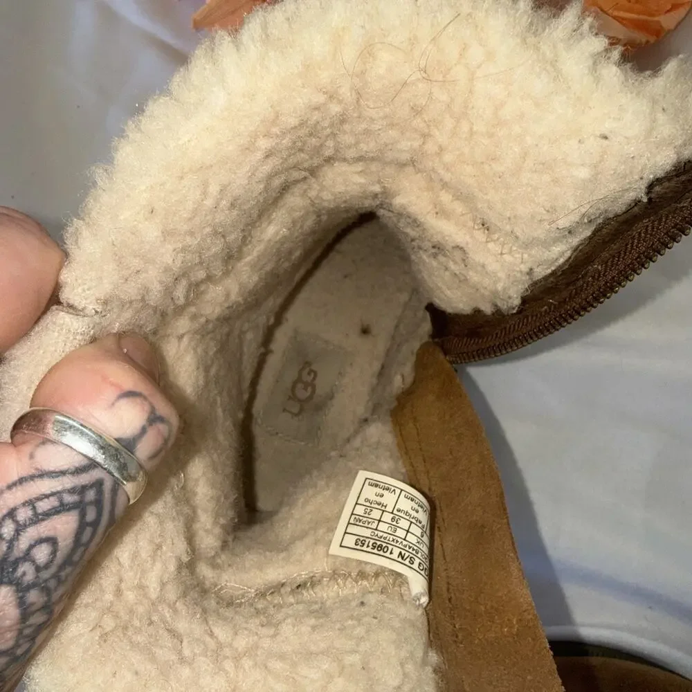 UGG Blayre III Waterproof Leather and UGG Pure Sherpa Dove Women's Boots Sz 8